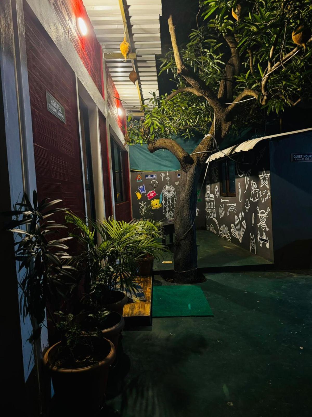 Hostel Kuruku Santhu Colive Pondicherry Eksteriør bilde
